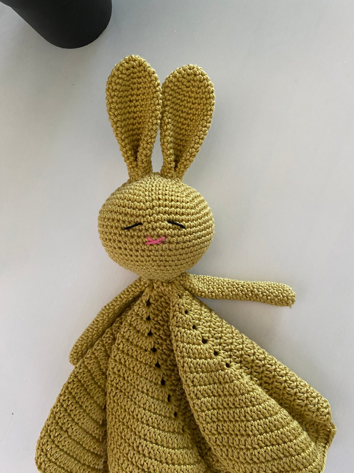 Knuffeldoekje konijn met speenkoord Goud