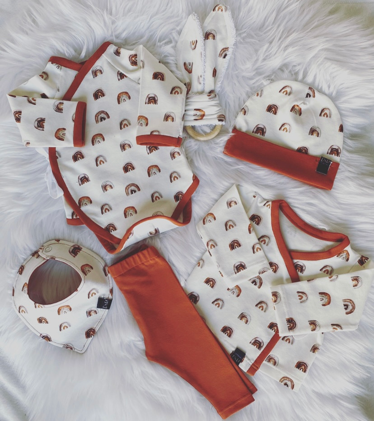 prematuren mutsje bedrukt met peertjes