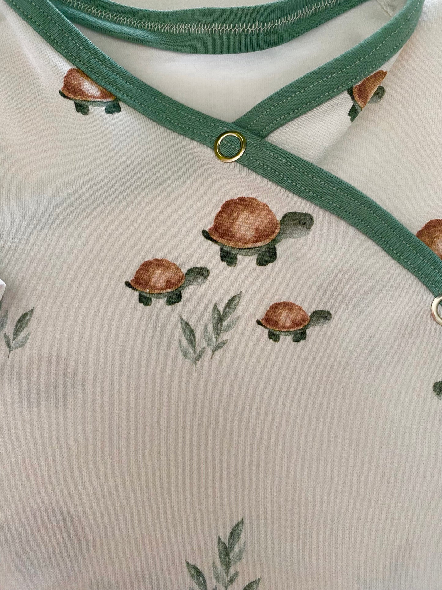 Overslag shirtje schildpadjes