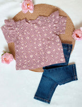 Load image into Gallery viewer, Ruffle t-shirt broderie Daisies
