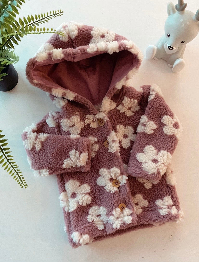 Roze teddy jasje met bloemen