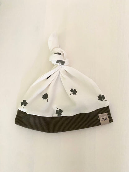 Knot mutsje Klavertjes