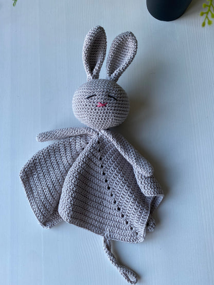 Knuffeldoekje konijn met speenkoord witgrijs
