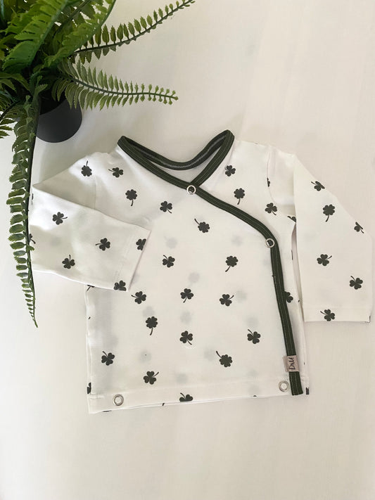 Overslag shirtje Klavertjes