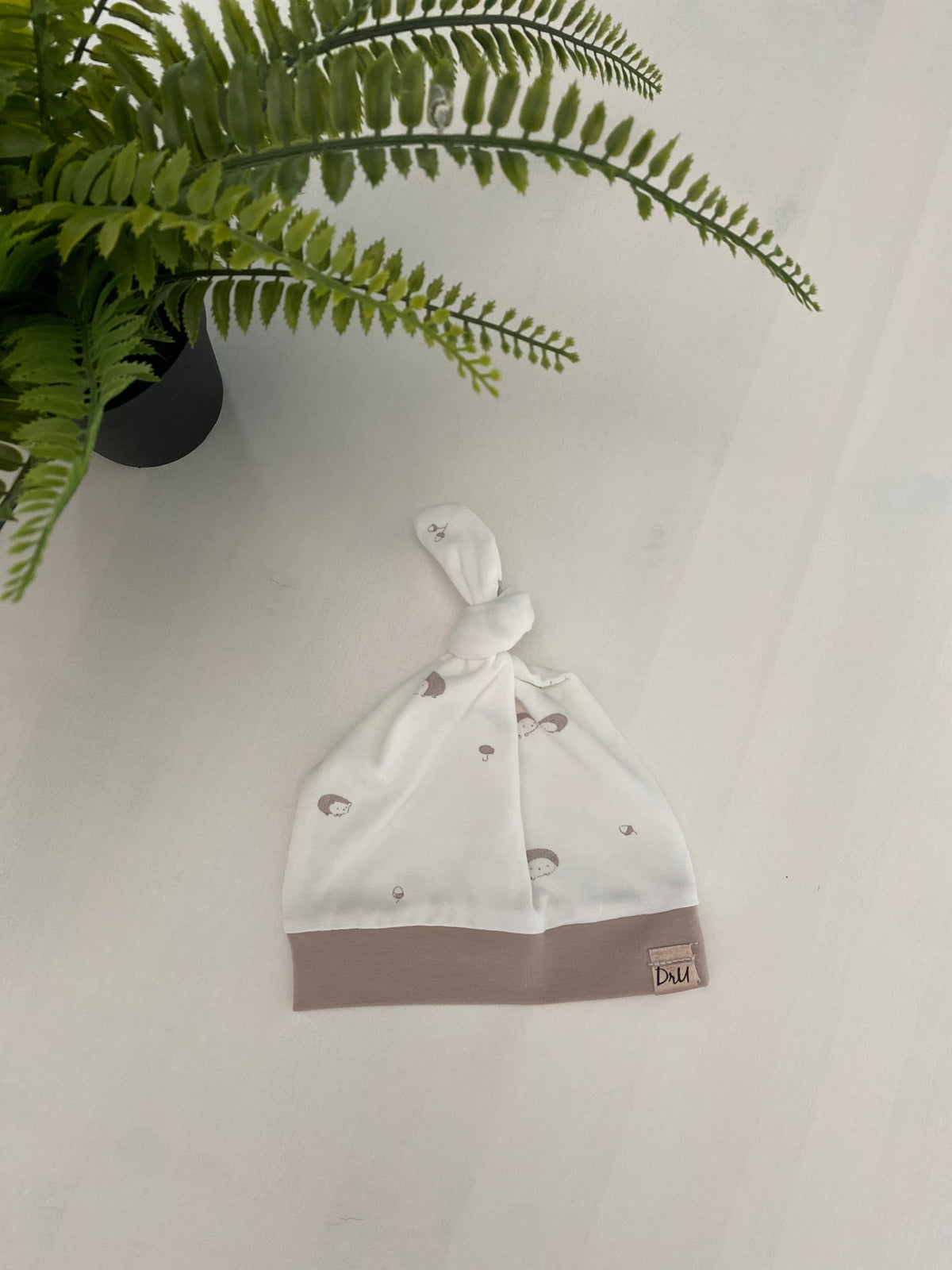 Knot mutsje Egeltjes