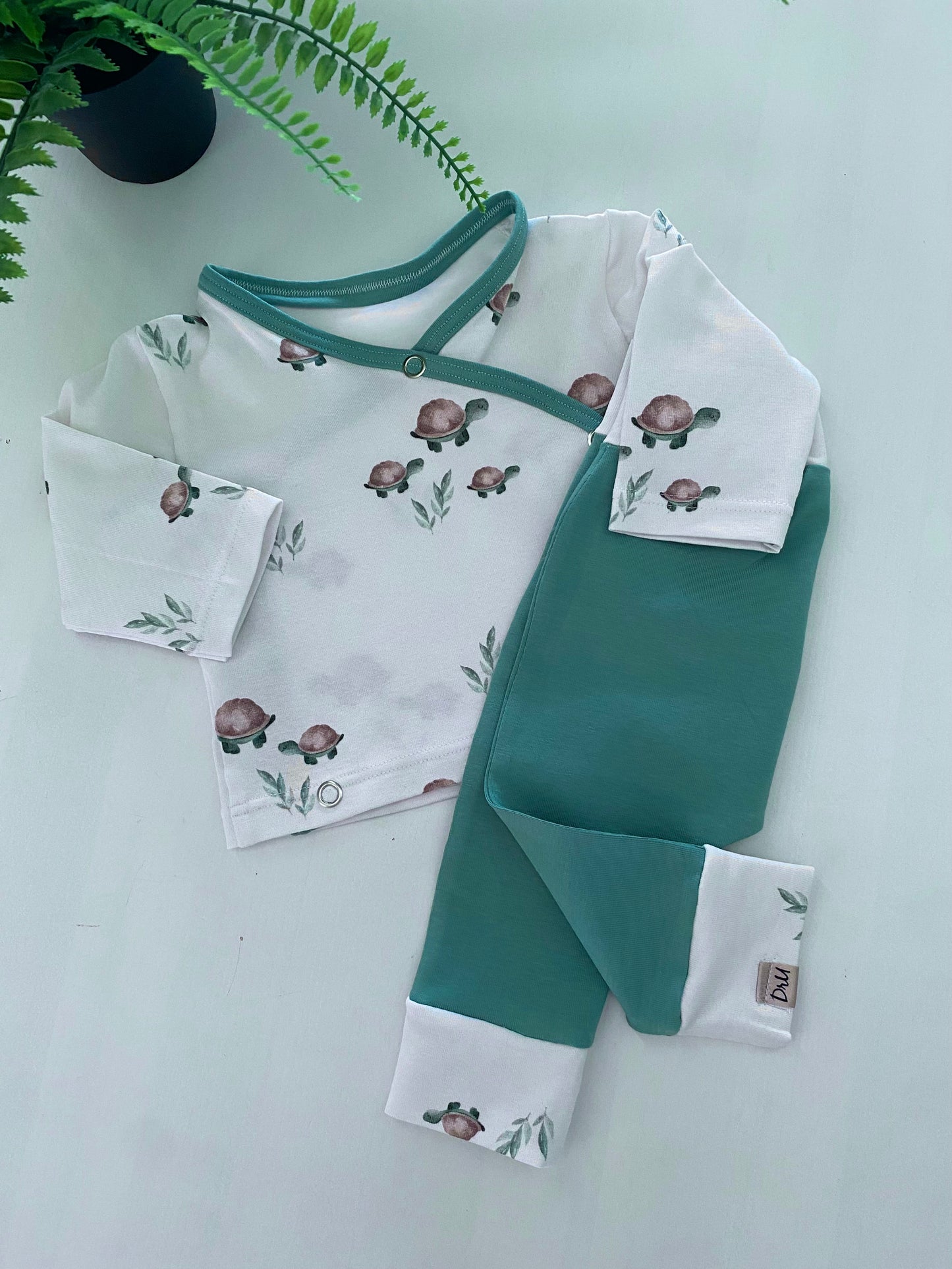 Overslag shirtje schildpadjes