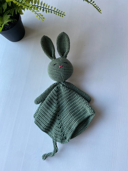 Knuffeldoekje konijn met speenkoord licht khaki