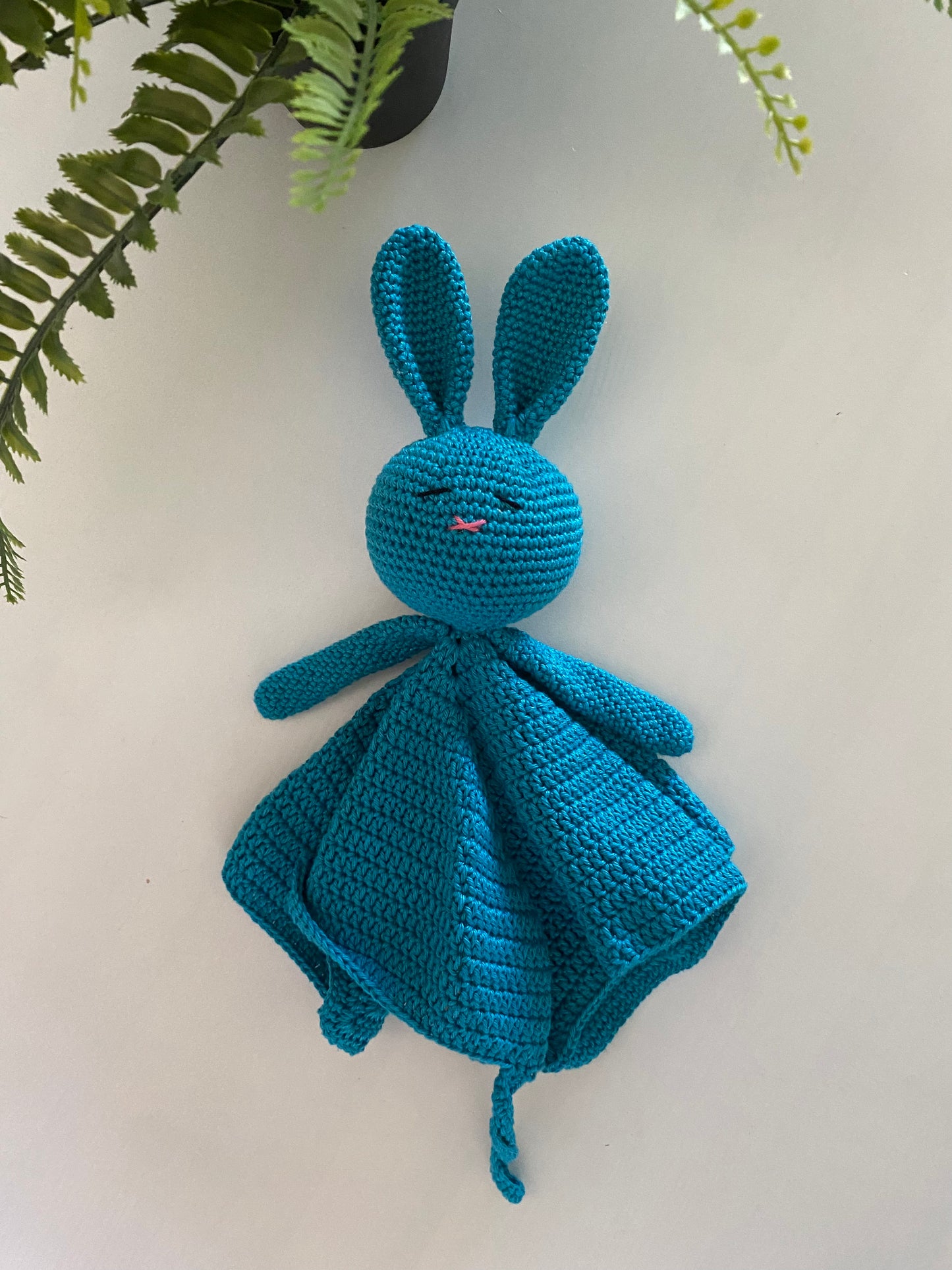 Knuffeldoekje konijn met speenkoord blauw