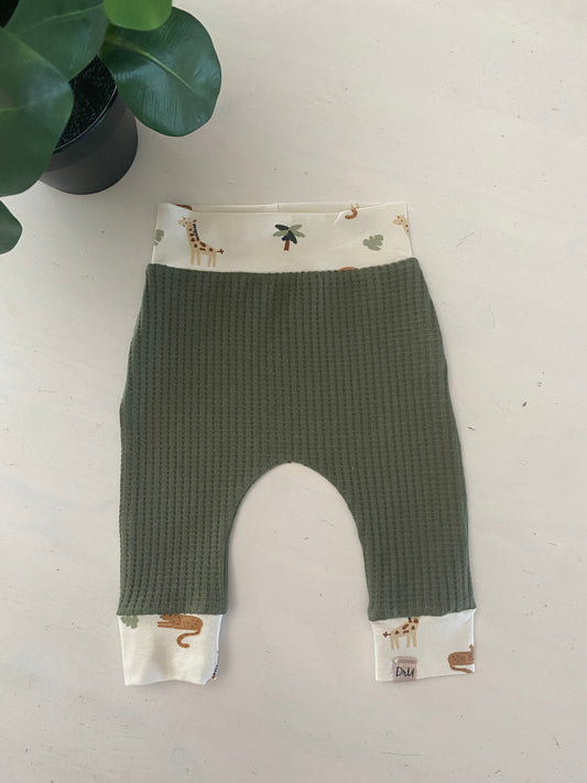 Newborn broekje safari