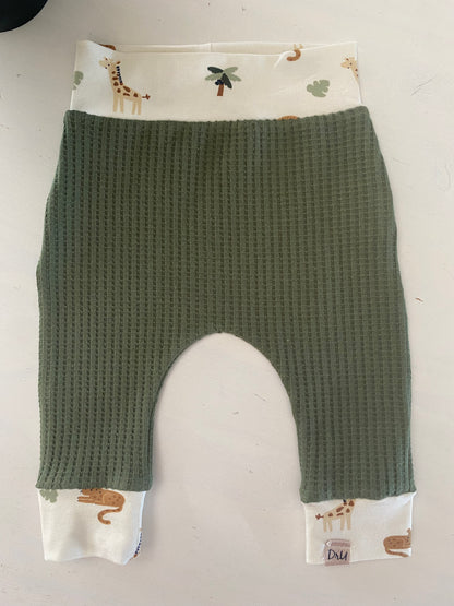 Newborn broekje safari