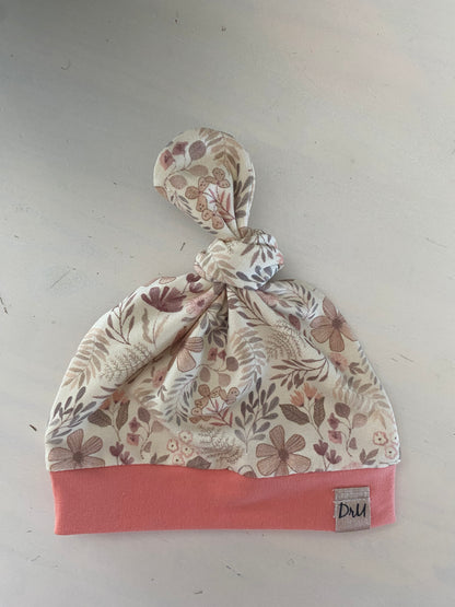 Knot mutsje Bloemetjes