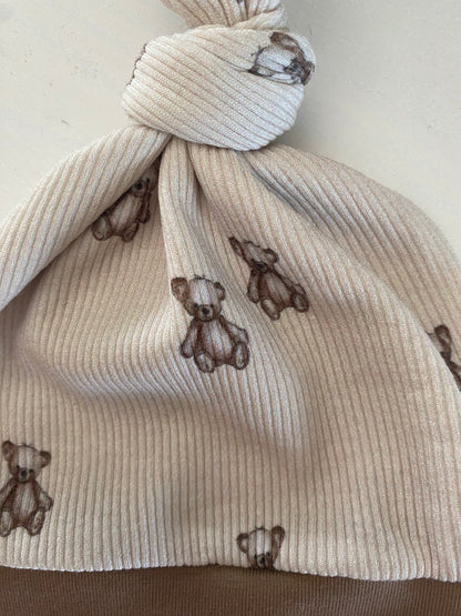 Knots mutsje teddybeertjes