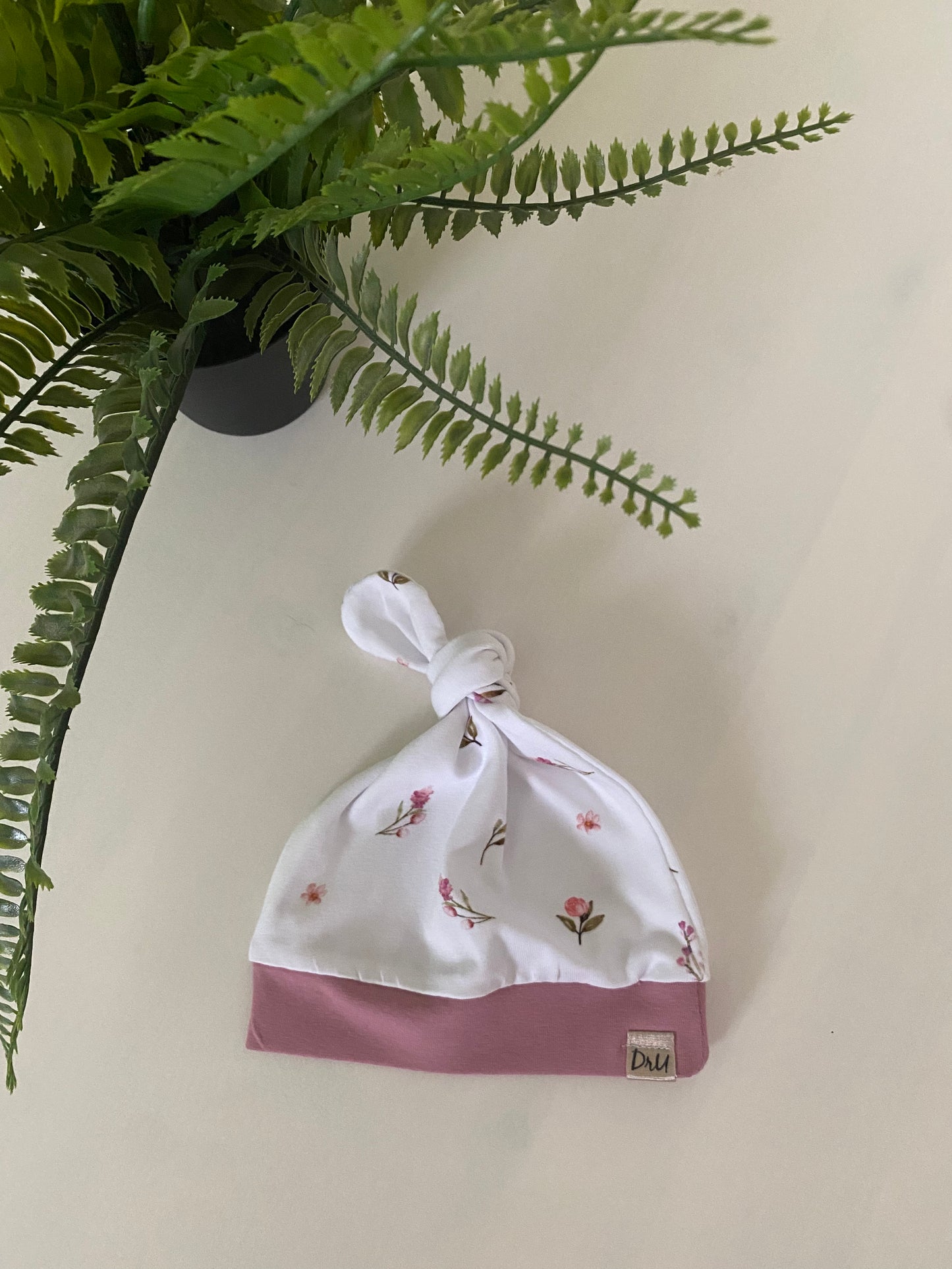Knots mutsje Roosjes