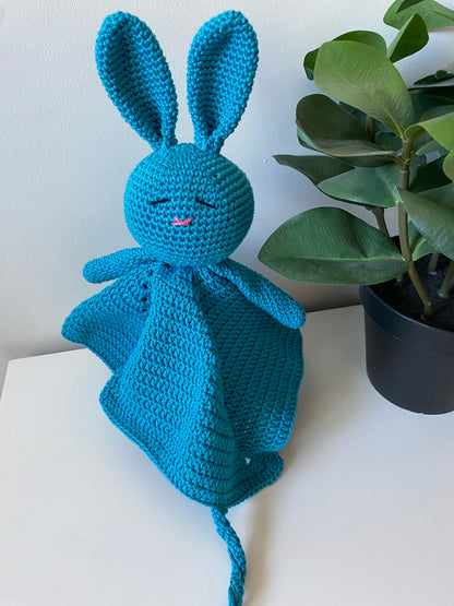 Knuffeldoekje konijn met speenkoord blauw