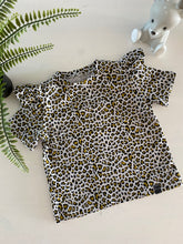 Load image into Gallery viewer, Ruffle t-shirt Leopard
