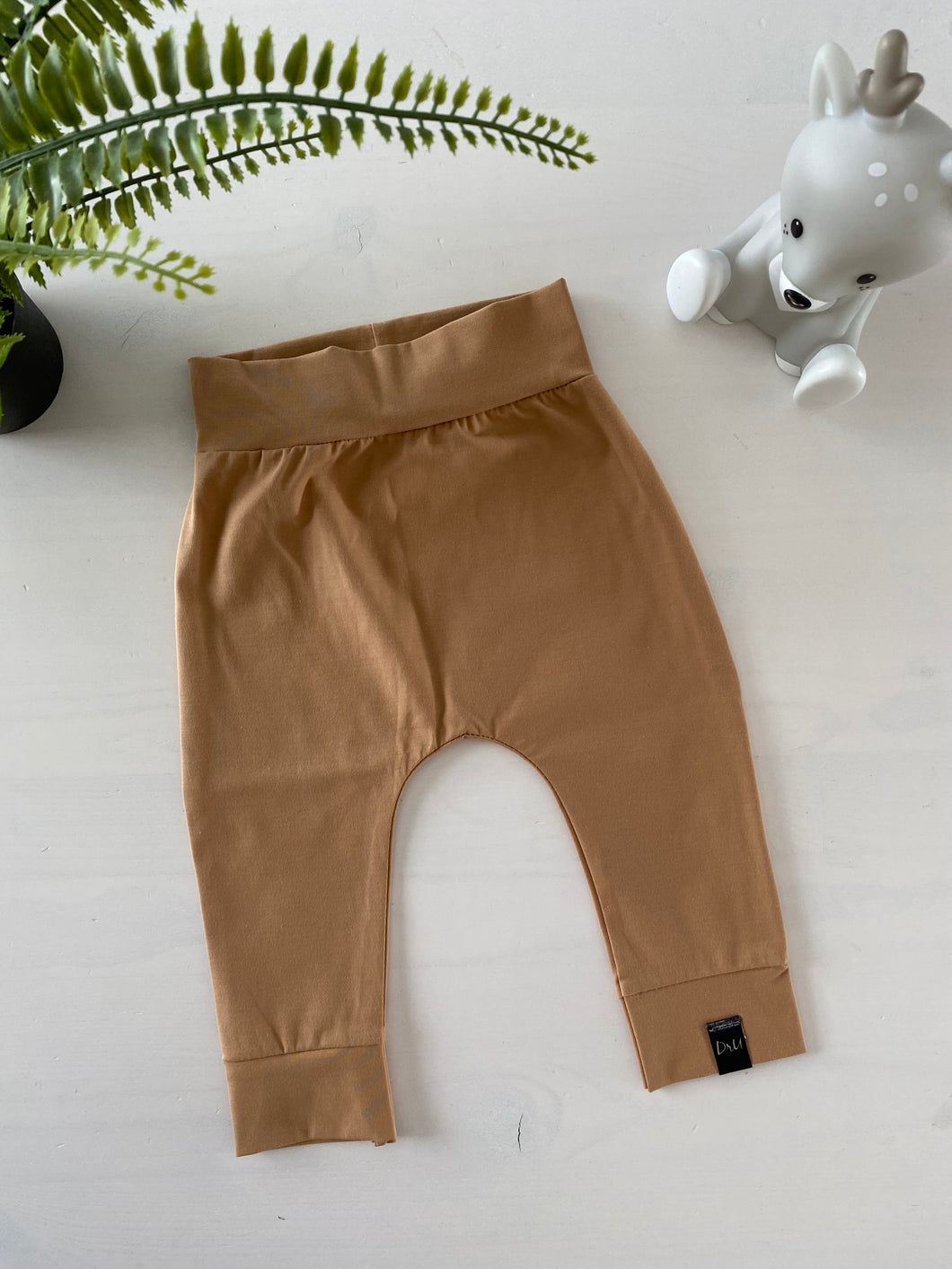 Pantalon nouveau-né amande (Réduction)