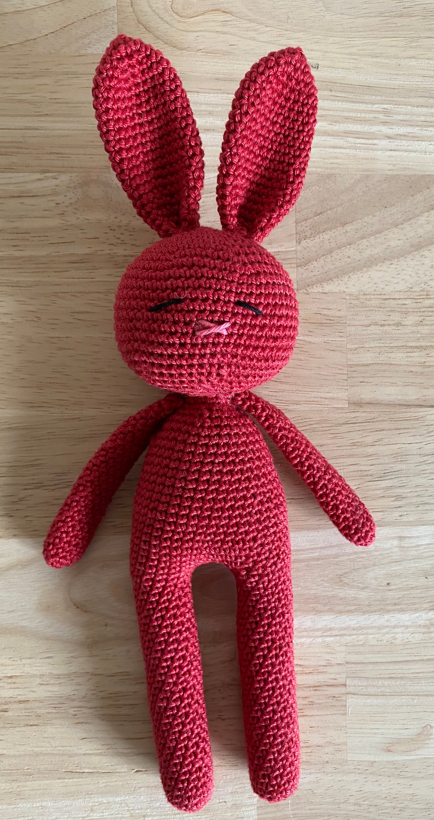 Lapin câlin rouge vin